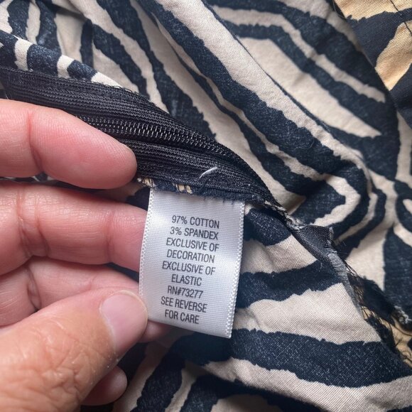 Zebra Print V-Neck Tunic Top Long Sleeves Womens Size L Exotic Casual Boho - Picture 8 of 9